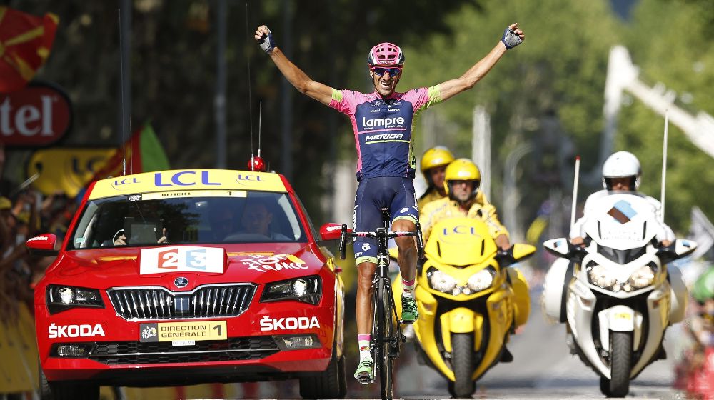 El ciclista español Rubén Plaza, del equipo Lampre Merida, se impone en la decimosexta etapa del Tour de Francia.