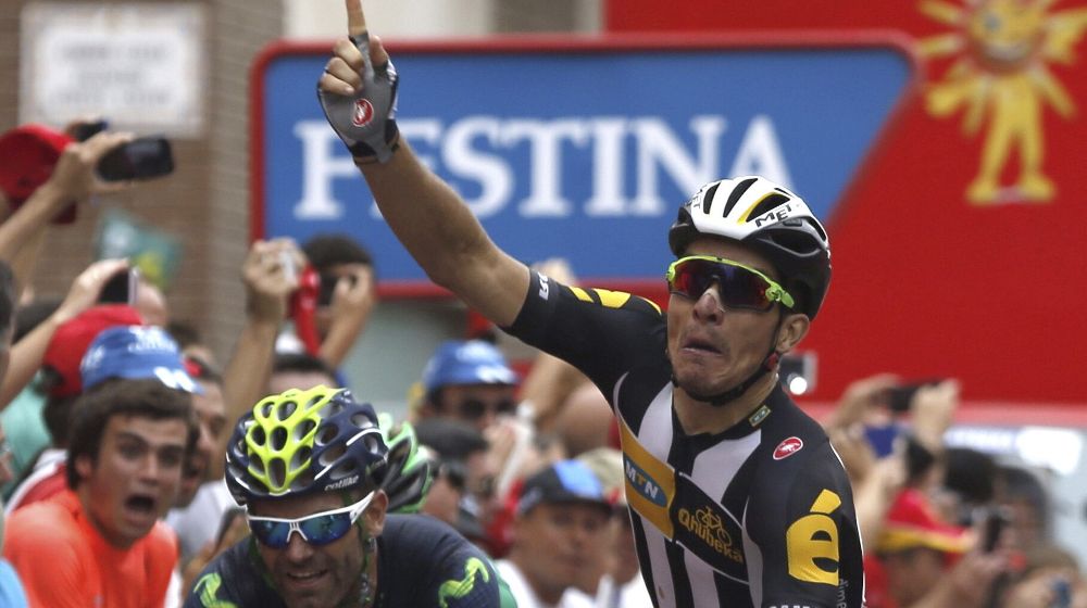 El ciclista italiano Kristian Sbaragli entra vencedor de la decima etapa de la Vuelta Ciclista a España.