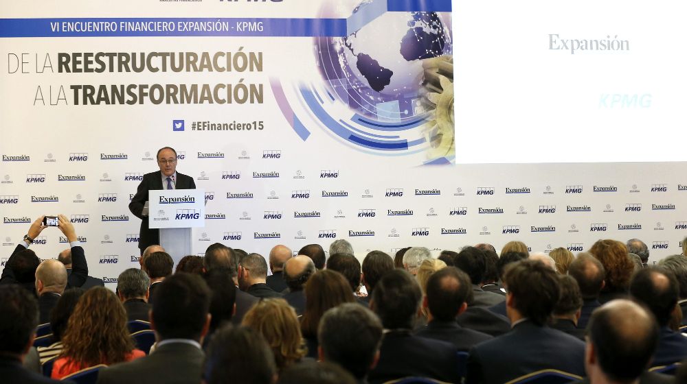 El gobernador del Banco de España, Luis María Linde, durante su intervención en el VI Encuentro Financiero organizado por Expansión y KPMG.