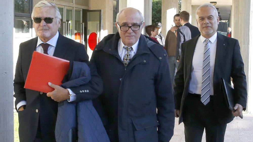 Tres psiquiatras que atendieron a Rosario Porto, a la salida de los juzgados de Santiago después de testificar en la jornada catorce del juicio.