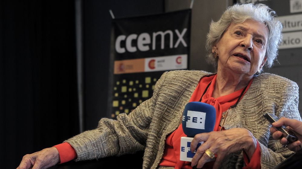 Carmen Romero de Rayo de la primera generación de exiliados españoles en México durante la Guerra Civil, durante una entrevista con Efe, en el Centro Cultural de España en Ciudad de México.