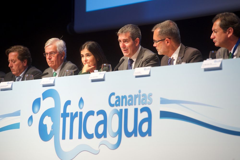 Autoridades en la apertura del Africagua, en Fuerteventura.