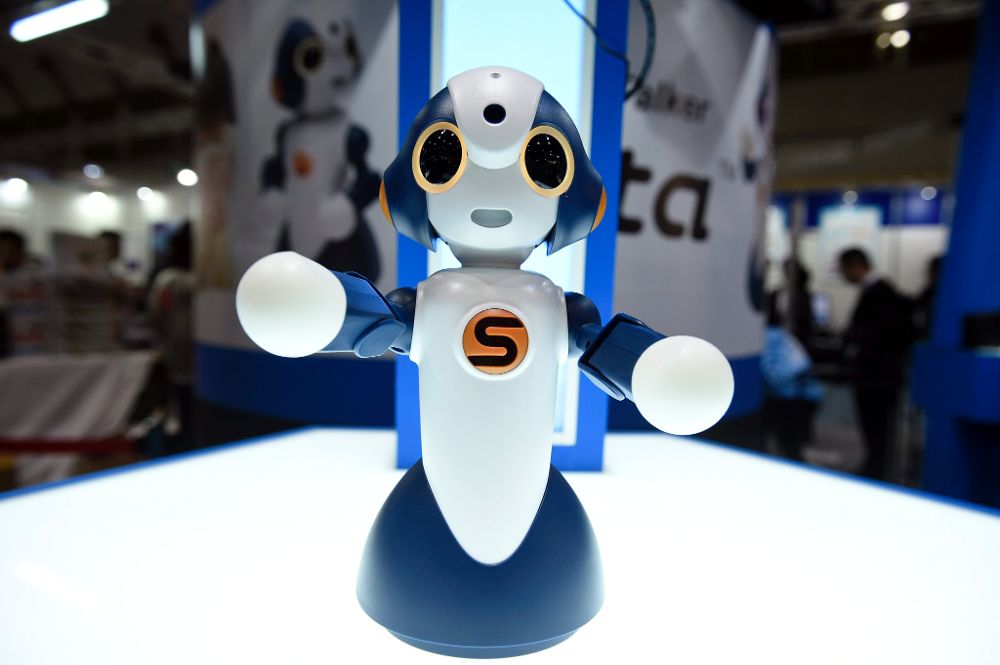 Un robot "Sota" fabricado por la compañía nipona Vstone.