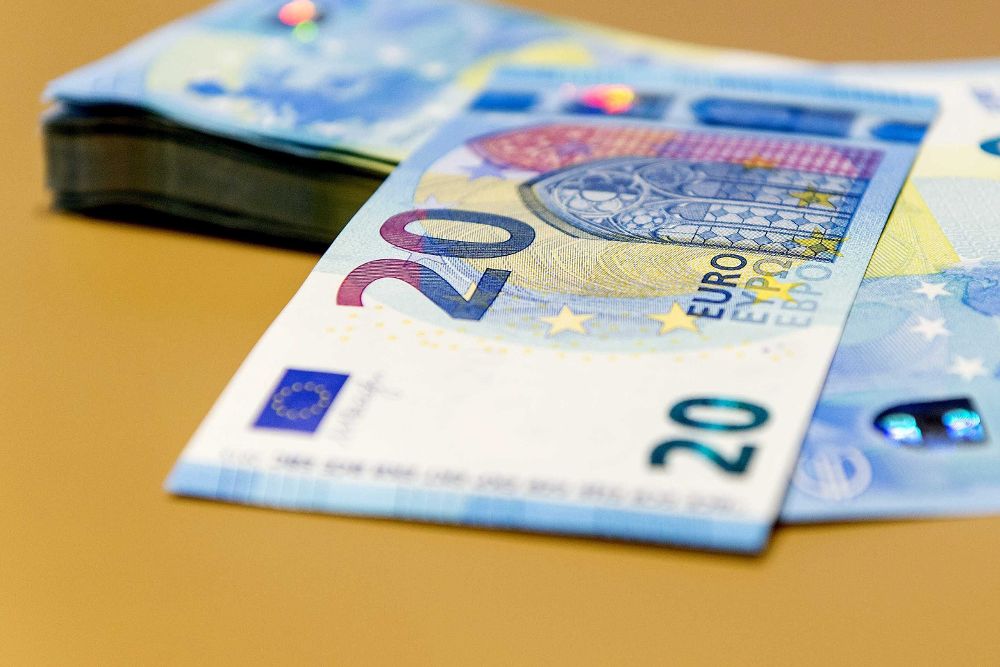 Vista de los nuevos billetes de 20 euros.