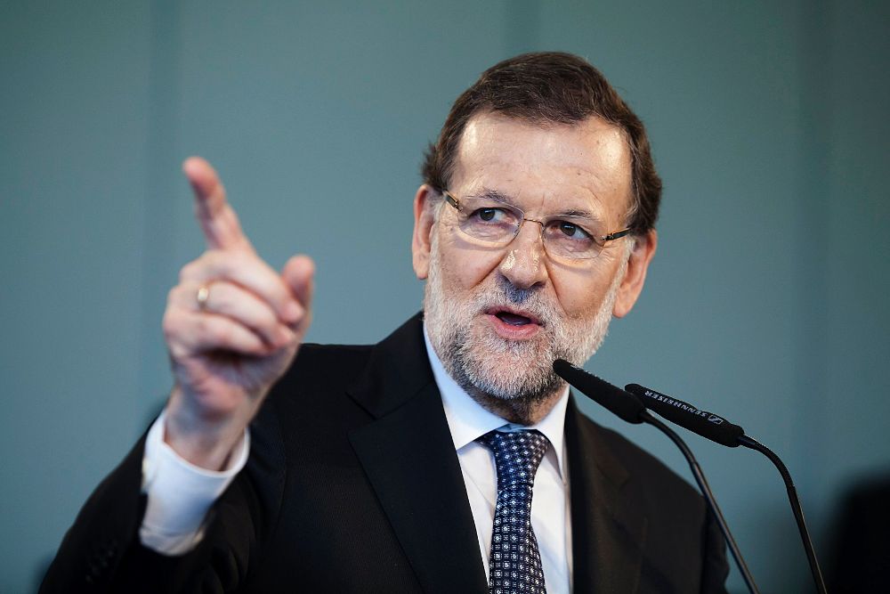 El presidente del Gobierno y candidato del Partido Popular a la presidencia del Gobierno en las próximas elecciones generales del 20D, Mariano Rajoy, durante el mitin que el partido ha celebrado hoy en Santa Cruz de Tenerife.