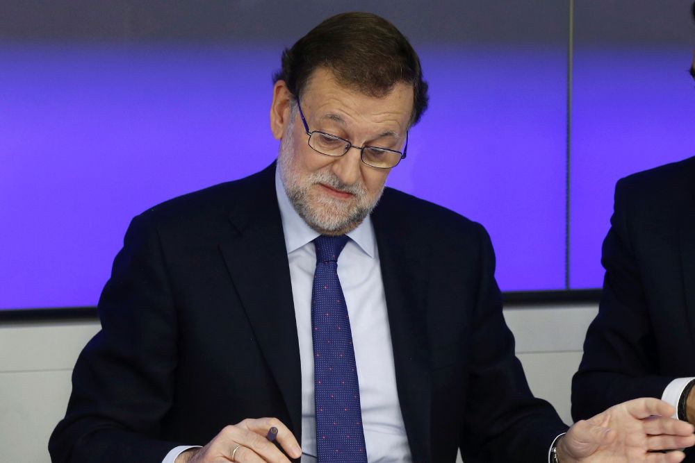 El presidente del PP, Mariano Rajoy, al comienzo de la reunión del Comité Ejecutivo Nacional para analizar los resultados de las elecciones generales del 20D.