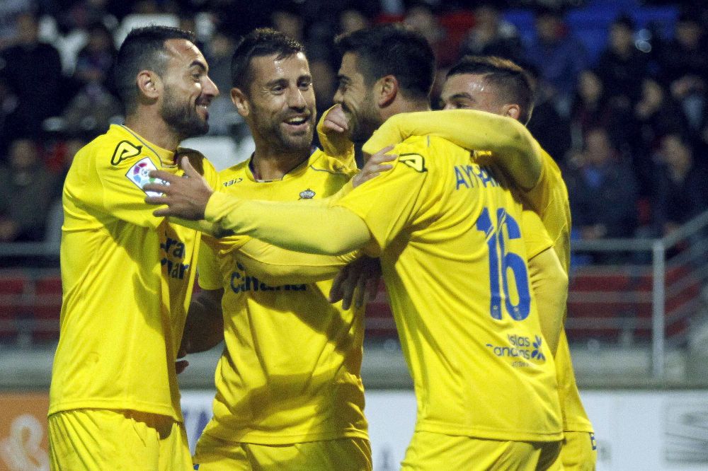 Los jugadores de la UD Las Palmas celebran uno de los goles conseguidos por el equipo insular.