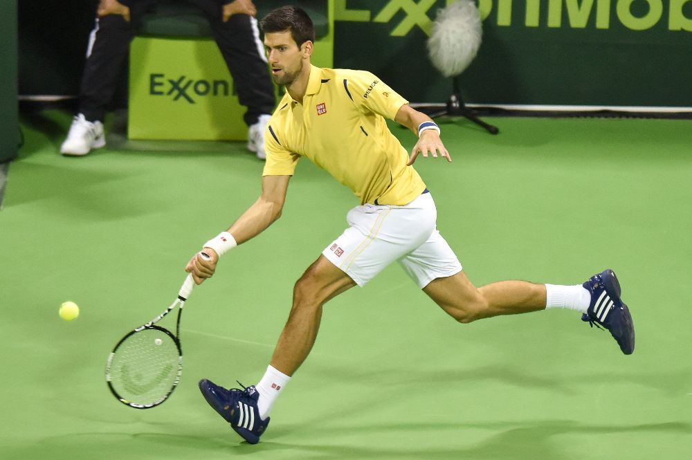 Djokovic en acción durante el partido contra Nadal.