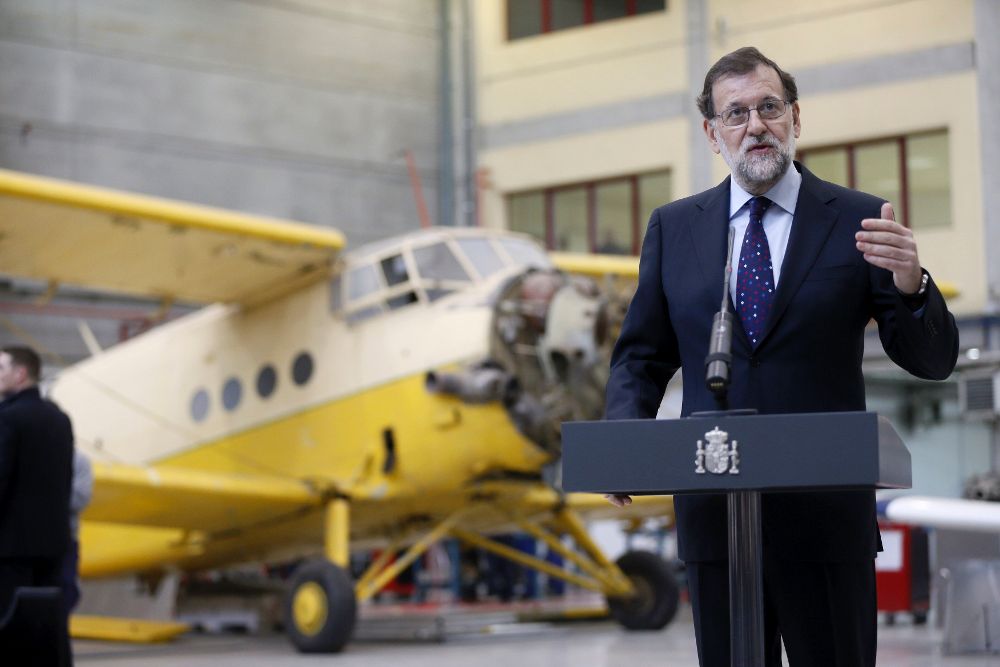 Mariano Rajoy, durante su comparecencia en la visita al centro de Formación Profesional Profesor Raúl Álvarez, hoy, en Madrid.