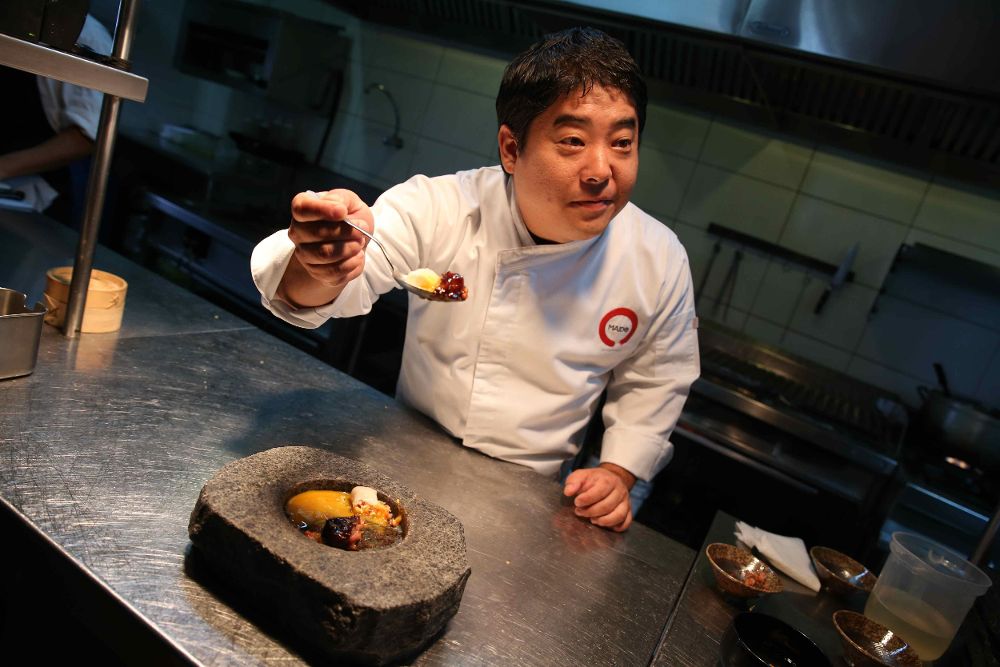 Mitsuharu Tsumura, dueño del restaurante Maido.