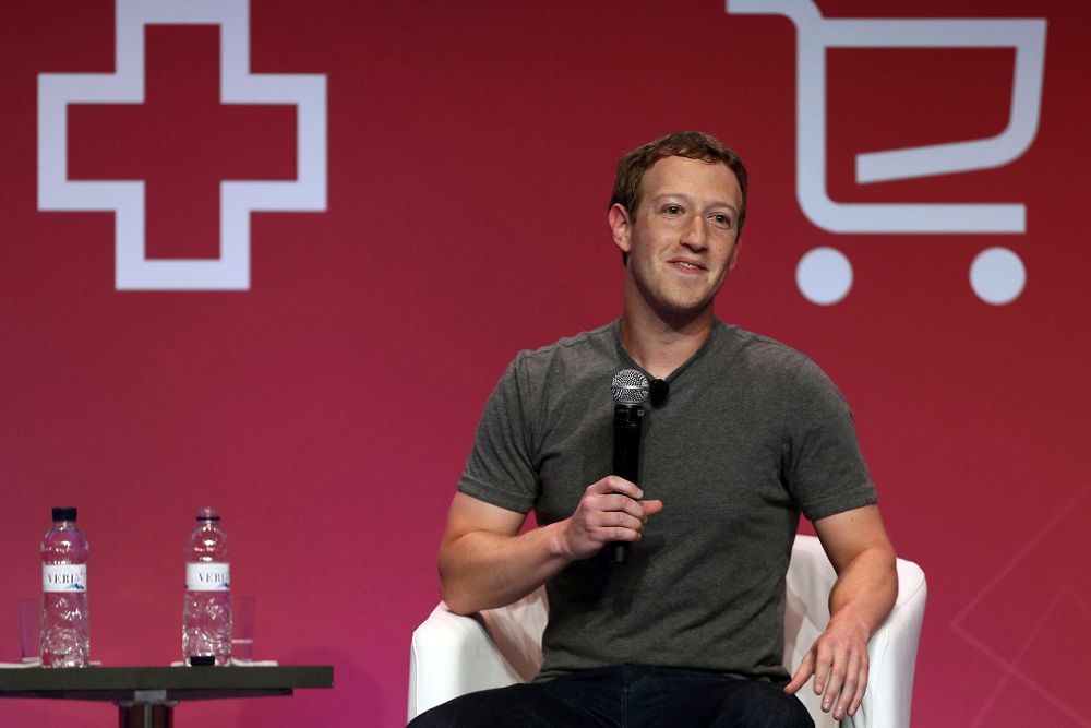 El creador de Facebook, Mark Zuckerberg al inicio de su conferencia en el Congreso Mundial de Móviles.