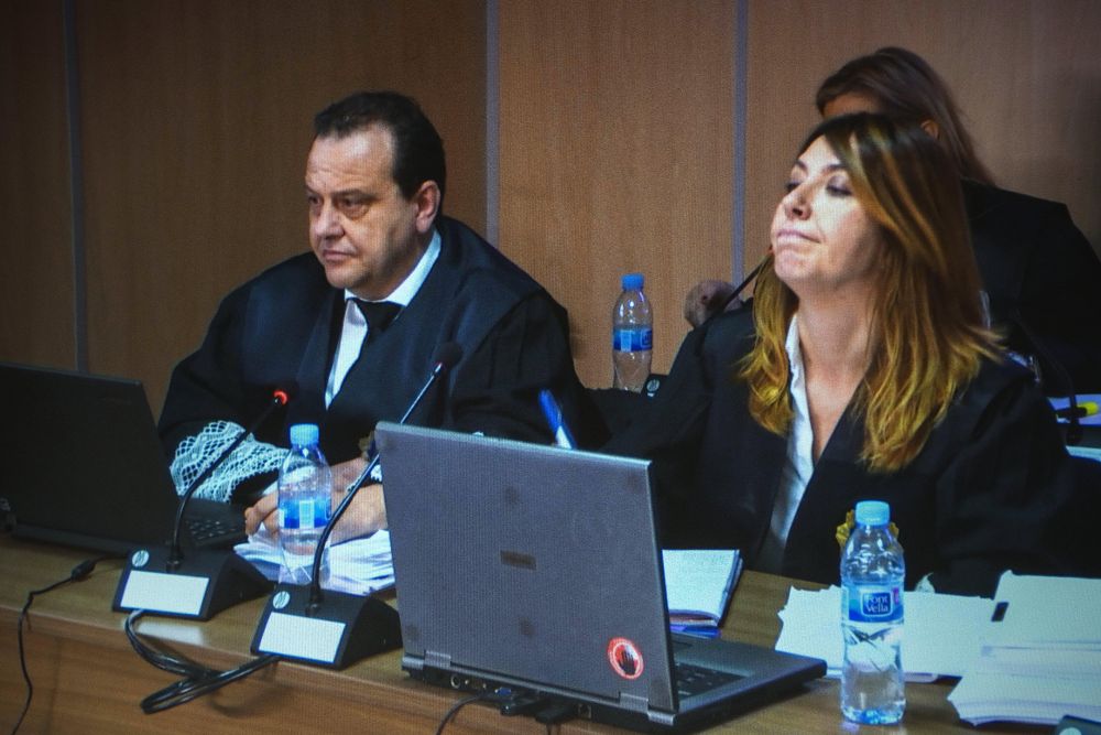 Los fiscales anticorrupción, Pedro Horrach y Ana Lamas, durante la decimooctava jornada del juicio del caso Nóos.