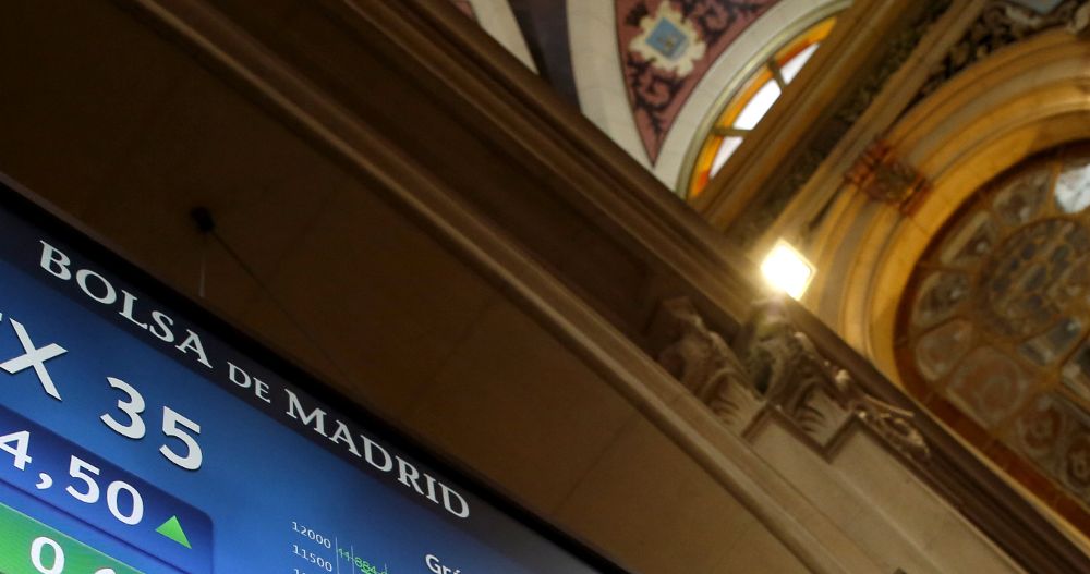 Panel informativo de la bolsa de Madrid.