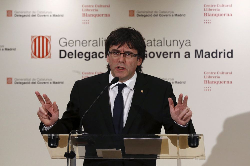 Puigdemont, durante la rueda de prensa tras su reunión con Mariano Rajoy, esta tarde, en Madrid.