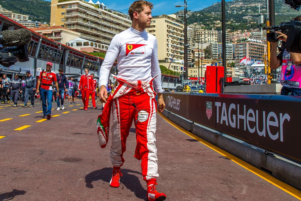 Sebastian Vettel, de Ferrari, durante una sesión de entrenamiento en el circuito de Montecarlo, hoy.