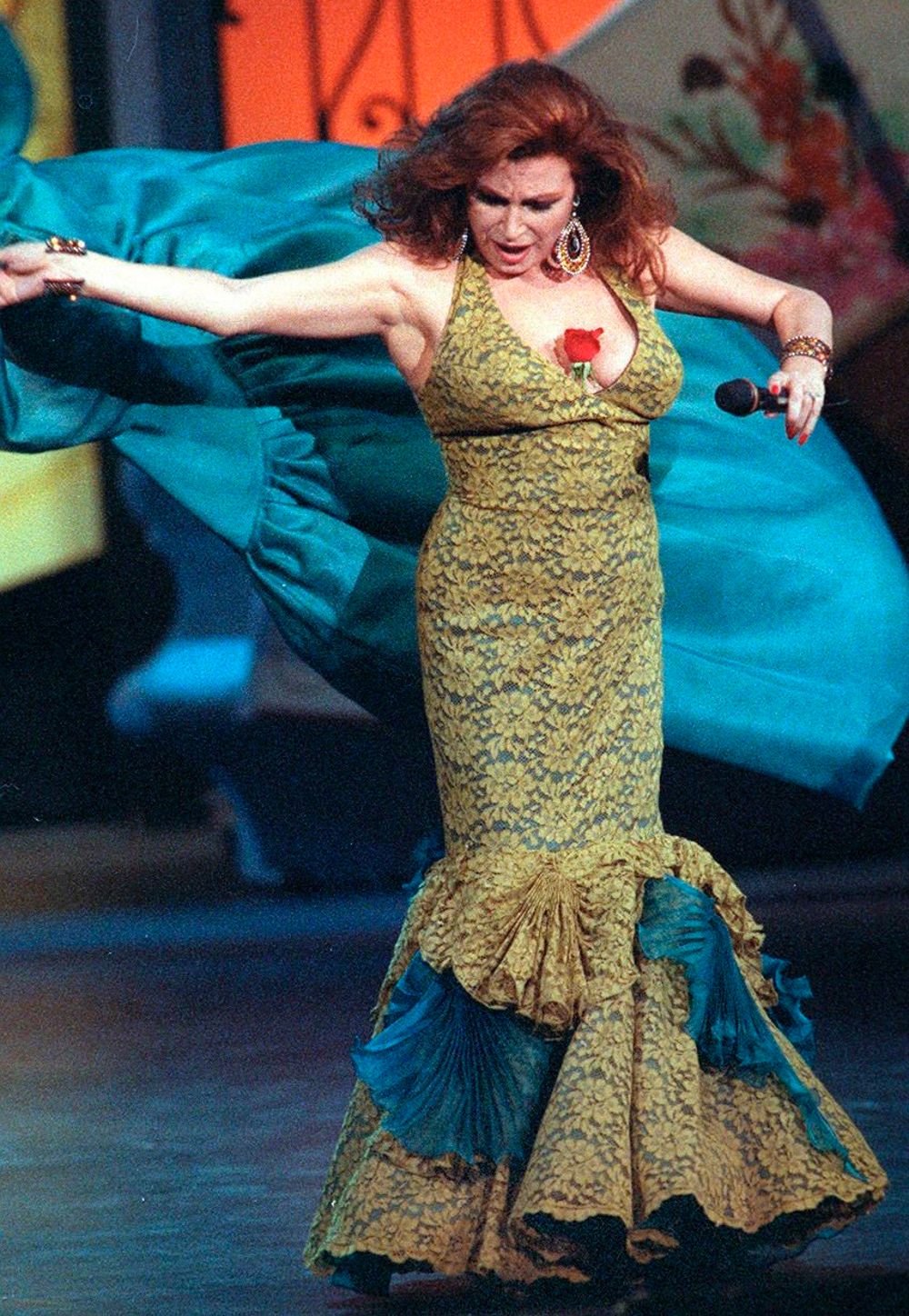 Imagen de archivo del 9 de octubre de 1993 de la cantante Rocío Jurado durante su actuación en el Festival de la OTI. 