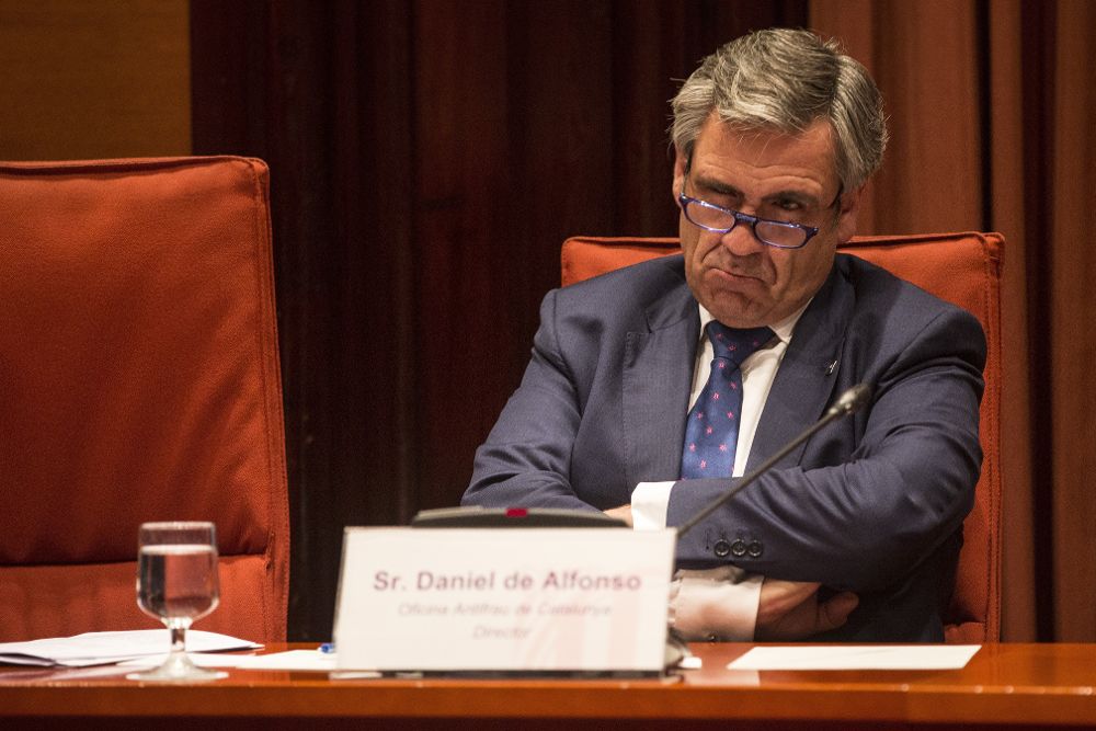 El director de la Oficina Antifraude de Cataluña, Daniel de Alfonso, durante su comparecencia, hoy, en el Parlament.
