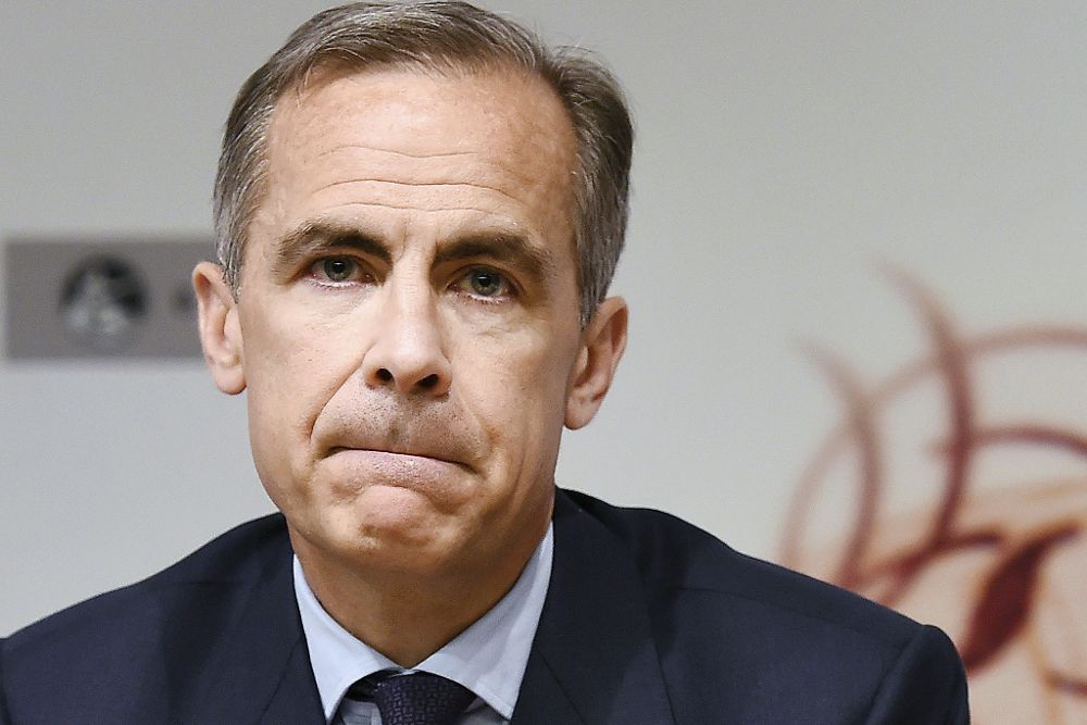 El gobernador del Banco de Inglaterra, Mark Carney, anuncia en Londres que se mantiene el tipo de interés en el mínimo histórico del 0,5 %.