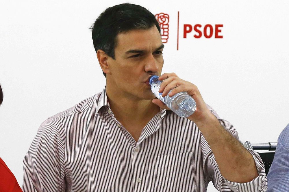 El secretario general del PSOE, Pedro Sánchez, durante la reunión que la Comisión Ejecutiva Federal para evaluar los resultados de las elecciones generales.