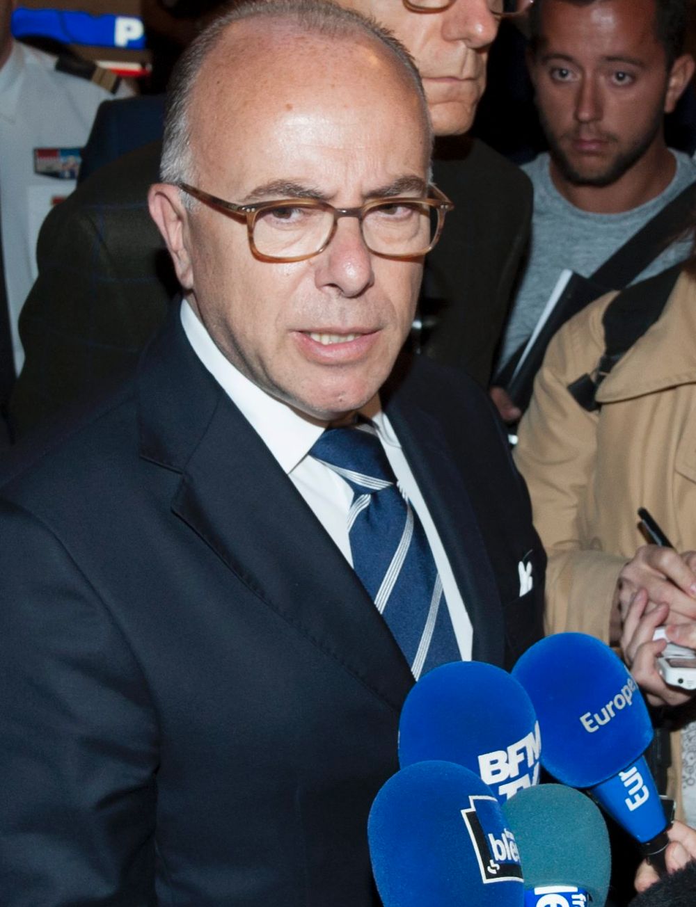 El ministro francés del interior, Bernard Cazeneuve.