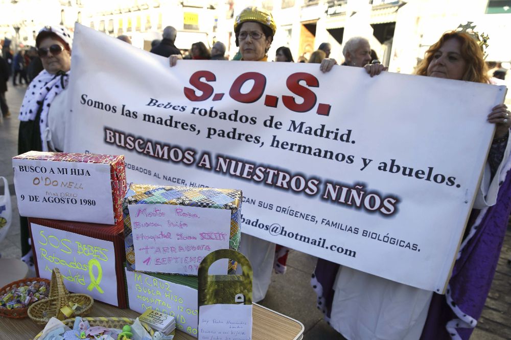 Tres madres de la asociación SOS bebés robados Madrid que, según denuncian, fueron separadas de sus hijos cuando nacieron.