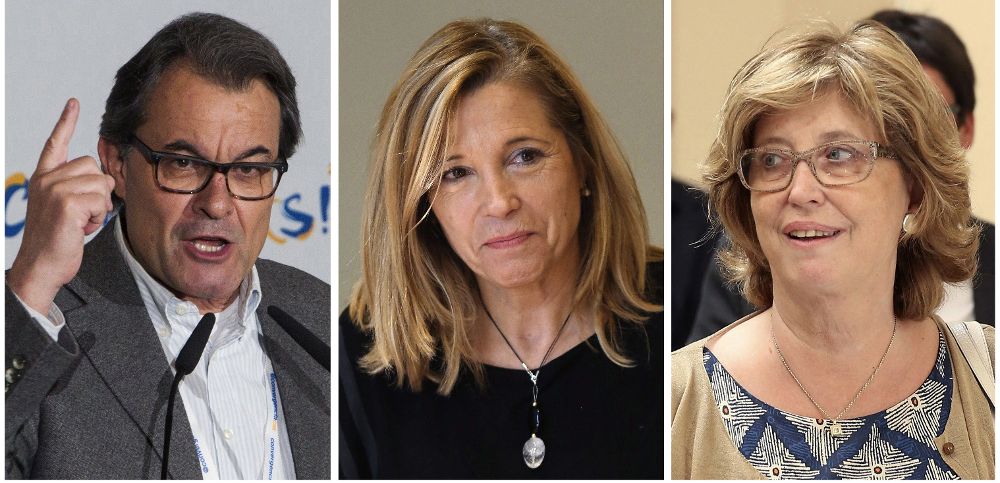 El expresidente de la Generalitat Artur Mas y las conselleras Joana Ortega (c) e Irene Rigau. 