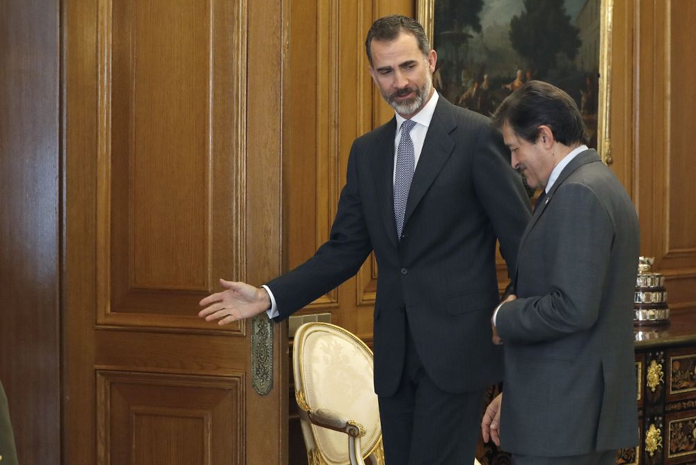 El Rey ha recibido hoy al presidente de la gestora del PSOE, Javier Fernández.