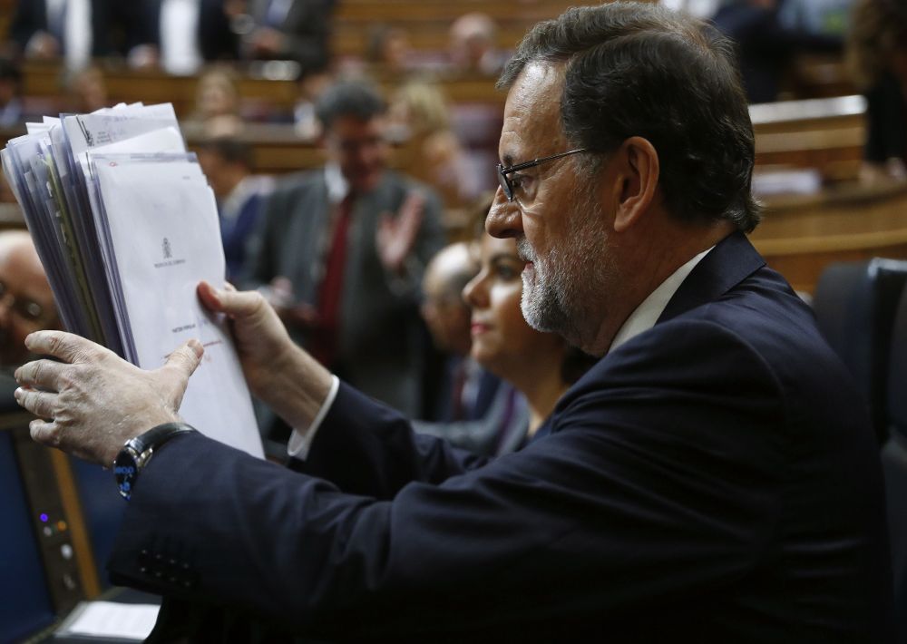El presidente del Gobierno en funciones, Mariano Rajoy, en su escaño del hemiciclo del Congreso de los Diputados.