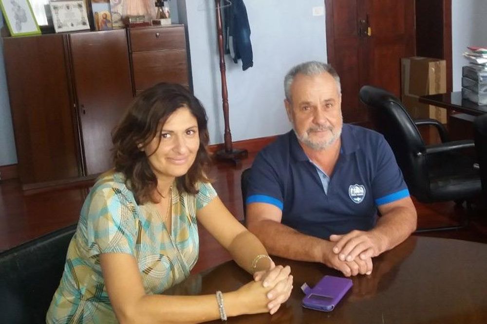 La alcaldesa de Güímar y Gerardo de la Rosa, uno de los impulsores de la iniciativa.