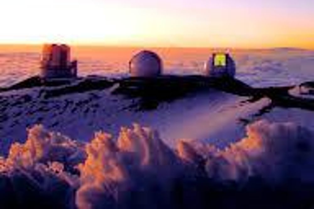 La montaña de Hawai donde están instalados los telescopios y que los nativos consideran sagrada.