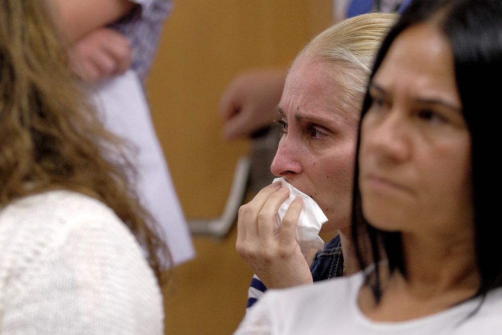 La madre de Yeremi Vargas atiende la declaración del sospechoso de la desaparición de su hijo, Antonio O.B., "El Rubio", por la presunta agresión sexual que sufrió en 2012 un niño de nueve años en la localidad de El Doctoral (Gran Canaria).