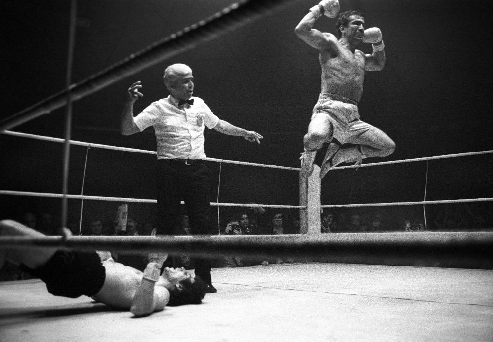 1983), del exboxeador Perico Fernández cuando se proclamó campeón de España del peso welter al derrotar por K.O. a Alfonso Redondo, en el poliedro de Ventas. 