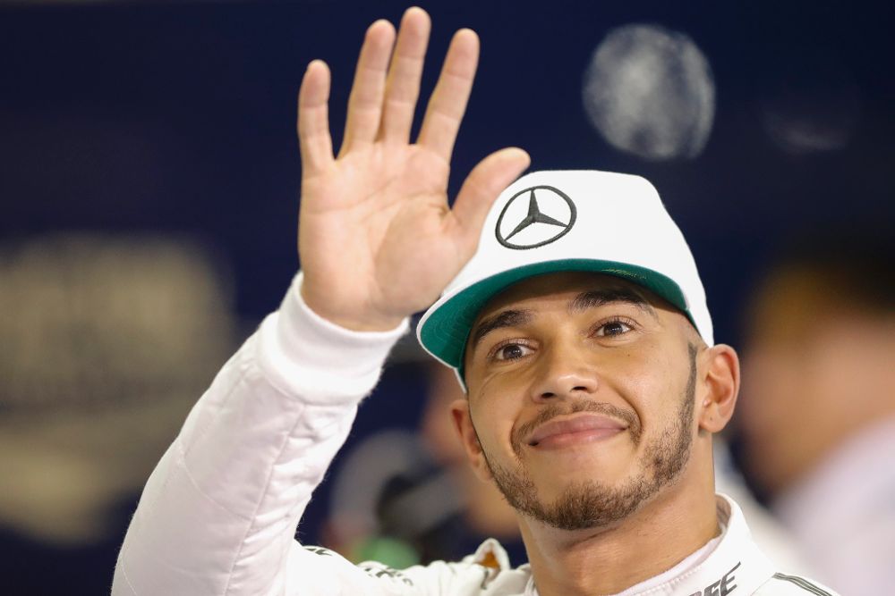 Lewis Hamilton celebra su pole.