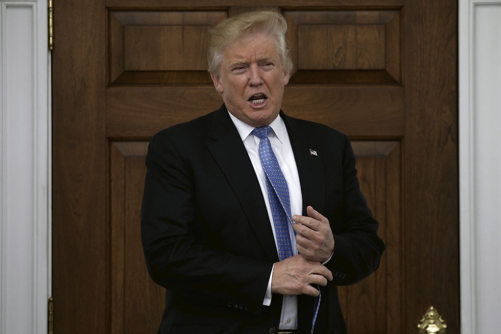 Fotografía de archivo tomada el 20 de noviembre de 2016 que muestra al presidente electo de Estados Unidos, Donald Trump, en el Club Internacional de Golf Trump en Bedminster (Estados Unidos).
