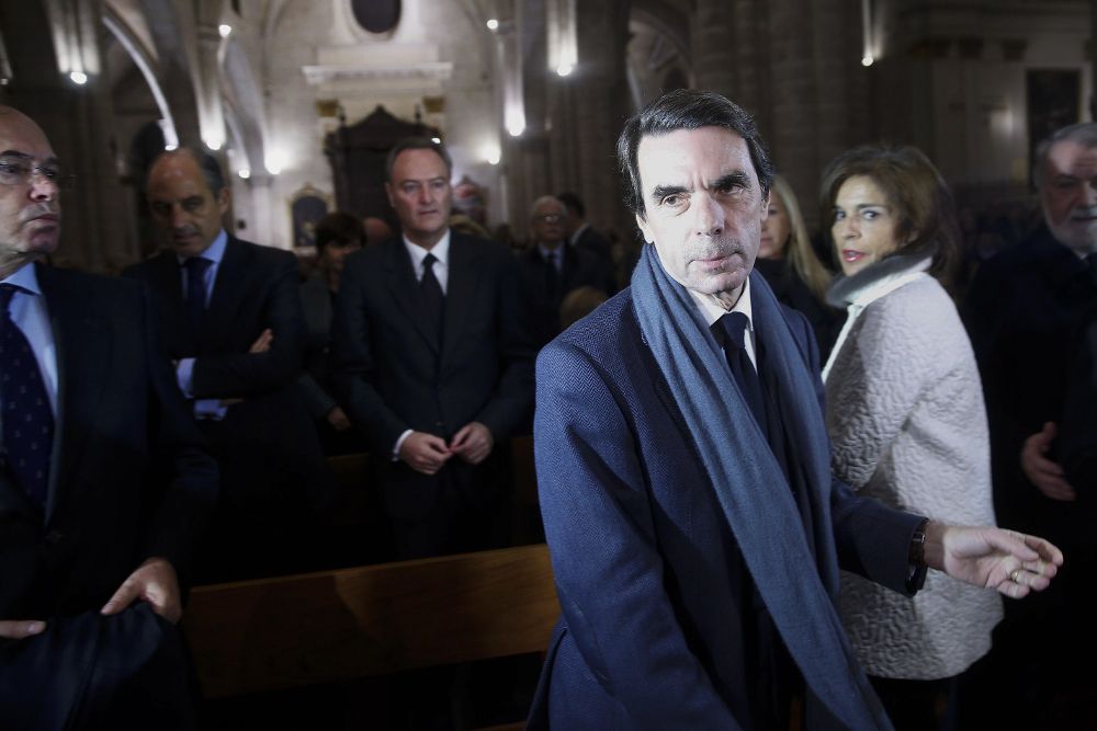 El expresidente del Gobierno José María Aznar, acompañado por su esposa Ana Botella.