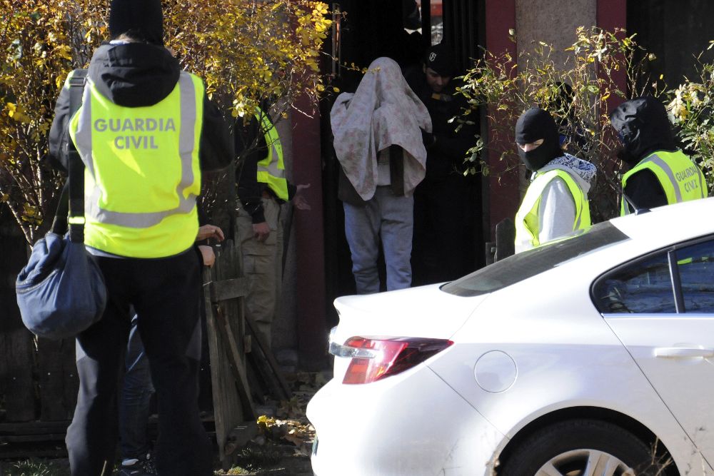 La Guardia Civil detiene a una segunda persona en Segovia de nacionalidad española, relacionada con el arresto esta mañana del exmiembro de los GAL Daniel Fernández Aceña,