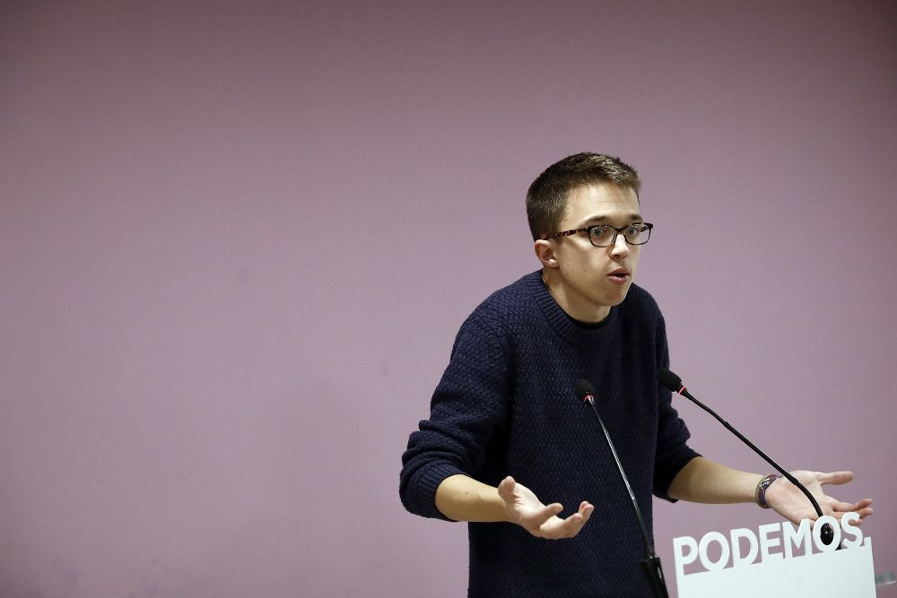 El secretario político de Podemos, Iñigo Errejón, durante la rueda de prensa.