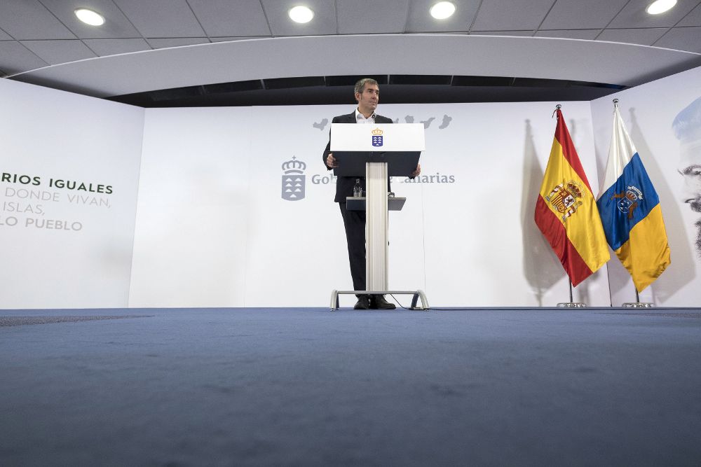 El presidente del Gobierno de Canarias, Fernando Clavijo, ha dado a conocer hoy los nombres de los nuevos consejeros que ha nombrado en su Ejecutivo.