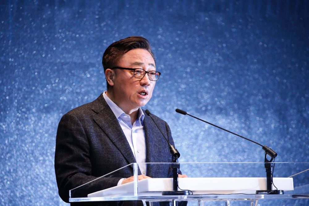 El prresidente de Comunicación de Samsung Electronics Mobile, Koh Dong-Jin, durante una conferencia de prensa en la que ha explicado por qué se incendiaba el modelo Galaxy Note 7.