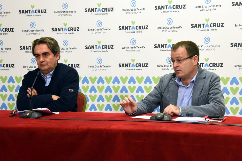 Pedro Fernández (i) y Ramón Trujillo durante la rueda de prensa.