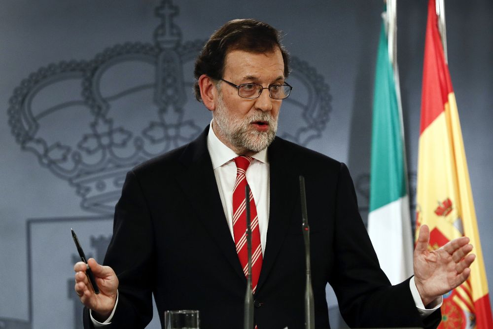El presidente del Gobierno, Mariano Rajoy, durante la rueda de prensa ofrecida junto al primer ministro de Italia, Paolo Gentiloni, tras la reunión mantenida esta tarde en el Palacio de la Moncloa.