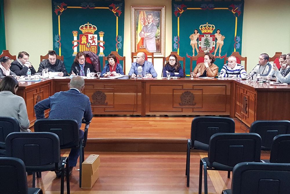 El pleno del Ayuntamiento de La Guancha aprobó el presupuesto de 2017 con la abstención de CC y PSOE.