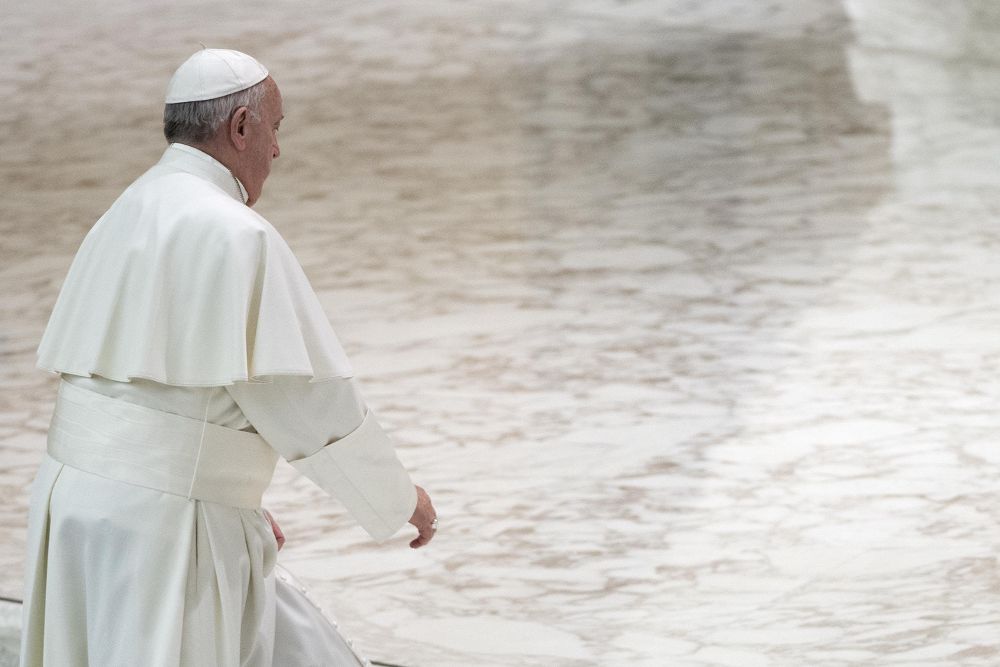 El papa Francisco preside la audiencia general de los miércoles en el aula Nervi en el Vaticano.