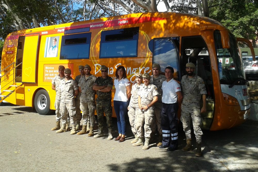 Una unidad de extracción del ICHH en el campamento militar de Hoya Fría en la campaña de 2014.