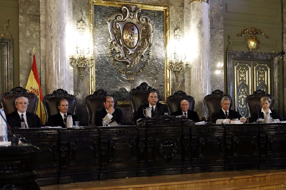 Los siete magistrados del Tribunal Supremo que han comenzado esta mañana a juzgar a Francesc Homs.