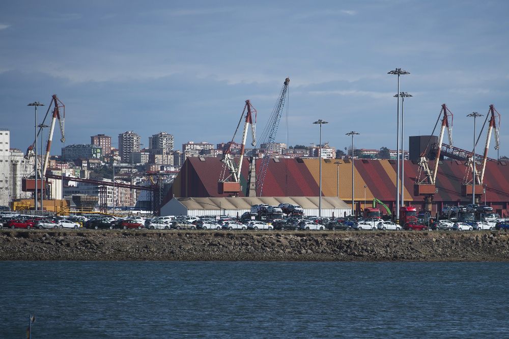 Vista del puerto de Santander.