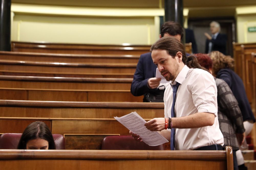 El líder de Podemos, Pablo Iglesias, en su escaño en el Congreso de los Diputados.