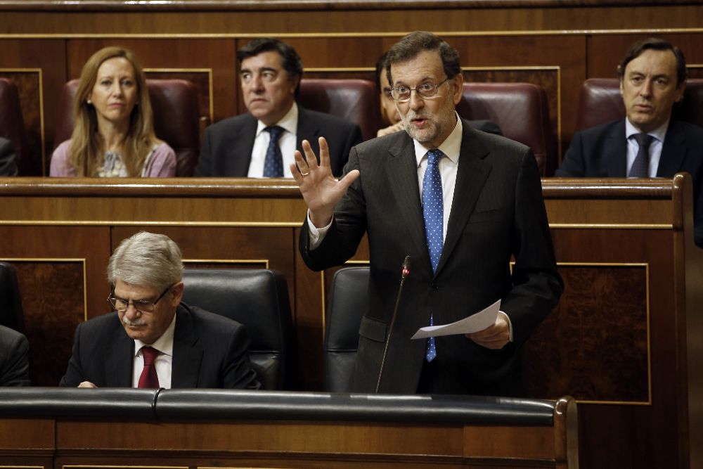 El presidente del Gobierno, Mariano Rajoy, durante la sesión de control al Gobierno que se celebra hoy en el pleno del Congreso de los Diputados.