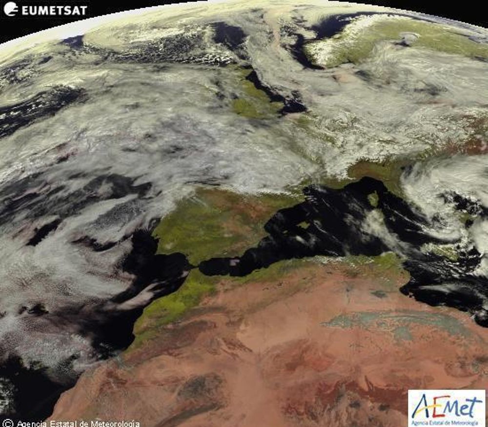 Imagen tomada por el satélite Meteosat para la Agencia Estatal de Meteorología que prevé para este miércoles calima en medianías de las Canarias.