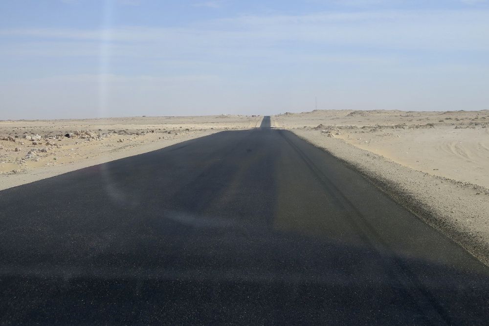 Vista de la pista que fue asfaltada por Marruecos en Guerguerat (Sáhara Occidental), sobre el territorio que la ONU adjudicó en los acuerdos de paz al Frente Polisario.